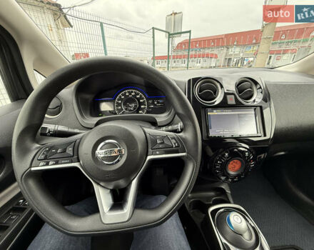 Сірий Ніссан Ноут, об'ємом двигуна 1.2 л та пробігом 61 тис. км за 13190 $, фото 14 на Automoto.ua