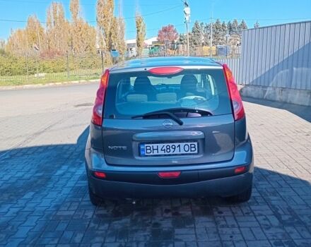 Серый Ниссан Ноут, объемом двигателя 1.6 л и пробегом 175 тыс. км за 6500 $, фото 2 на Automoto.ua