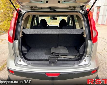 Серый Ниссан Ноут, объемом двигателя 1.4 л и пробегом 209 тыс. км за 5000 $, фото 5 на Automoto.ua