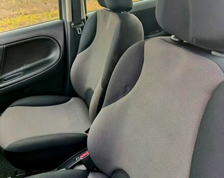 Сірий Ніссан Ноут, об'ємом двигуна 1.4 л та пробігом 210 тис. км за 6500 $, фото 10 на Automoto.ua