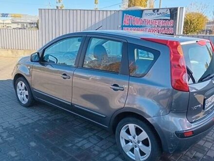 Сірий Ніссан Ноут, об'ємом двигуна 1.6 л та пробігом 175 тис. км за 6500 $, фото 1 на Automoto.ua