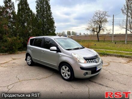 Серый Ниссан Ноут, объемом двигателя 1.4 л и пробегом 209 тыс. км за 5000 $, фото 1 на Automoto.ua