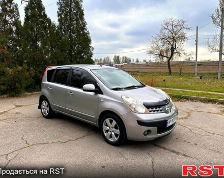 Серый Ниссан Ноут, объемом двигателя 1.4 л и пробегом 209 тыс. км за 5000 $, фото 1 на Automoto.ua