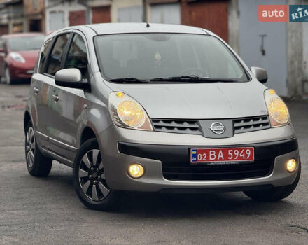 Серый Ниссан Ноут, объемом двигателя 1.6 л и пробегом 90 тыс. км за 5999 $, фото 1 на Automoto.ua