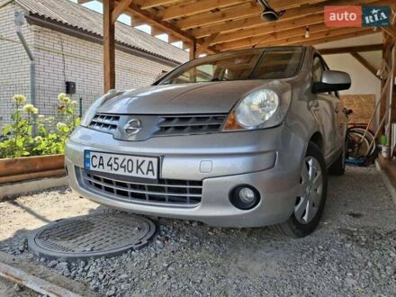 Серый Ниссан Ноут, объемом двигателя 1.6 л и пробегом 280 тыс. км за 5000 $, фото 1 на Automoto.ua