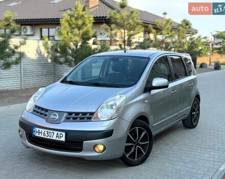 Сірий Ніссан Ноут, об'ємом двигуна 1.6 л та пробігом 137 тис. км за 6650 $, фото 1 на Automoto.ua