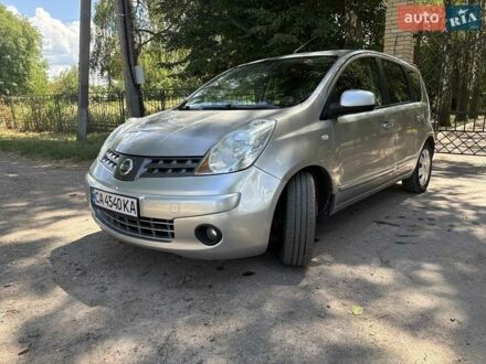 Сірий Ніссан Ноут, об'ємом двигуна 1.6 л та пробігом 290 тис. км за 4600 $, фото 1 на Automoto.ua