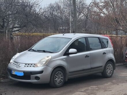 Серый Ниссан Ноут, объемом двигателя 1.5 л и пробегом 300 тыс. км за 2100 $, фото 1 на Automoto.ua