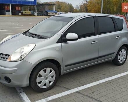 Серый Ниссан Ноут, объемом двигателя 1.4 л и пробегом 293 тыс. км за 5400 $, фото 1 на Automoto.ua