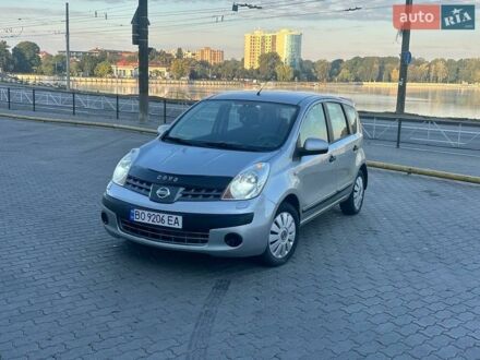 Сірий Ніссан Ноут, об'ємом двигуна 1.6 л та пробігом 183 тис. км за 5950 $, фото 1 на Automoto.ua