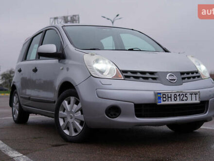 Сірий Ніссан Ноут, об'ємом двигуна 1.6 л та пробігом 215 тис. км за 6000 $, фото 1 на Automoto.ua