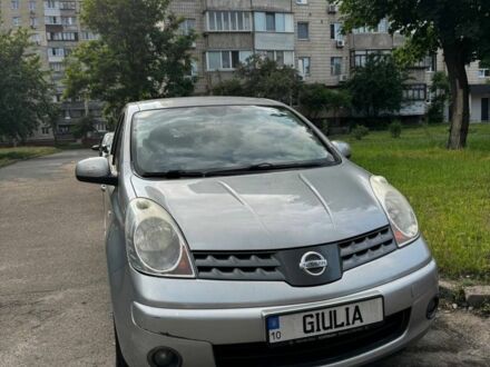 Серый Ниссан Ноут, объемом двигателя 1.6 л и пробегом 255 тыс. км за 6000 $, фото 1 на Automoto.ua