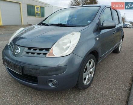 Серый Ниссан Ноут, объемом двигателя 1.6 л и пробегом 211 тыс. км за 6400 $, фото 1 на Automoto.ua