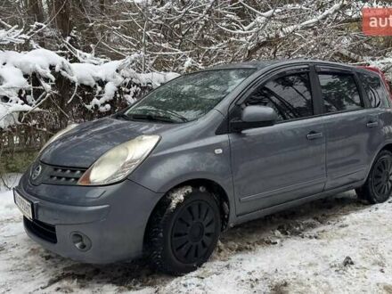 Сірий Ніссан Ноут, об'ємом двигуна 1.6 л та пробігом 266 тис. км за 6000 $, фото 1 на Automoto.ua