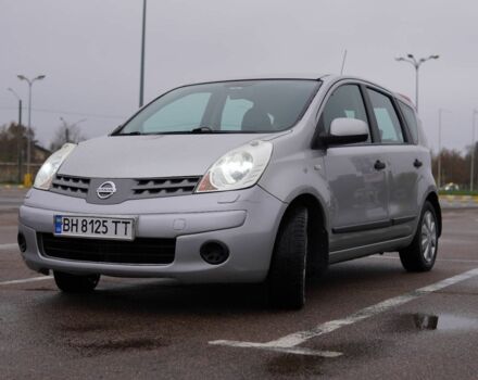 Сірий Ніссан Ноут, об'ємом двигуна 1.6 л та пробігом 219 тис. км за 3800 $, фото 1 на Automoto.ua