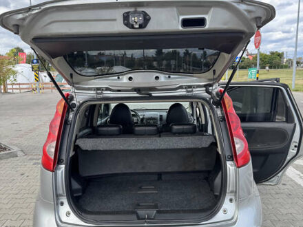 Сірий Ніссан Ноут, об'ємом двигуна 1.6 л та пробігом 270 тис. км за 4499 $, фото 1 на Automoto.ua