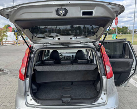 Серый Ниссан Ноут, объемом двигателя 1.6 л и пробегом 270 тыс. км за 5099 $, фото 1 на Automoto.ua