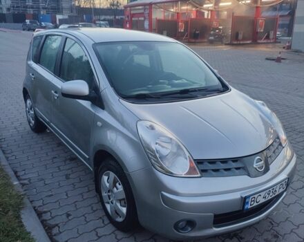 Серый Ниссан Ноут, объемом двигателя 1.5 л и пробегом 289 тыс. км за 5000 $, фото 1 на Automoto.ua