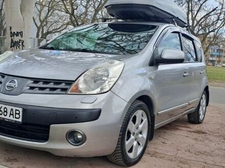 Серый Ниссан Ноут, объемом двигателя 1.6 л и пробегом 123 тыс. км за 6600 $, фото 1 на Automoto.ua