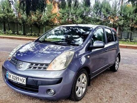 Серый Ниссан Ноут, объемом двигателя 1.6 л и пробегом 218 тыс. км за 6300 $, фото 1 на Automoto.ua