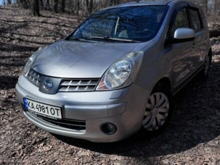 Серый Ниссан Ноут, объемом двигателя 1.6 л и пробегом 247 тыс. км за 5900 $, фото 1 на Automoto.ua