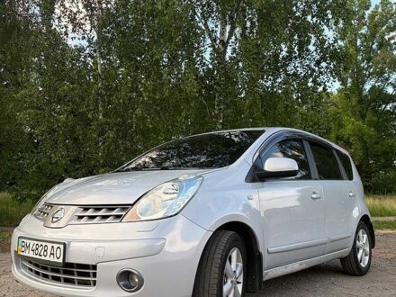 Сірий Ніссан Ноут, об'ємом двигуна 1.6 л та пробігом 203 тис. км за 5100 $, фото 1 на Automoto.ua