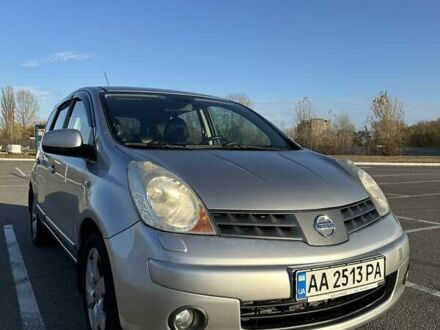 Серый Ниссан Ноут, объемом двигателя 1.6 л и пробегом 120 тыс. км за 6999 $, фото 1 на Automoto.ua