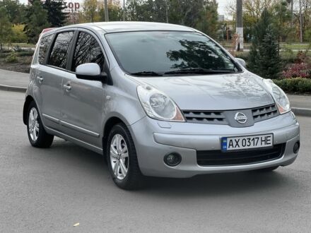 Ніссан Ноут 2008 у Харкові на Automoto.ua Сірий Ніссан Ноут, об'ємом двигуна 1.6 л та пробігом 140 тис. км за 6800 $, фото 1 на Automoto.ua