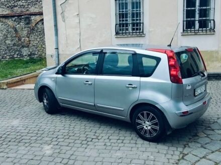 Сірий Ніссан Ноут, об'ємом двигуна 1.6 л та пробігом 192 тис. км за 6950 $, фото 1 на Automoto.ua