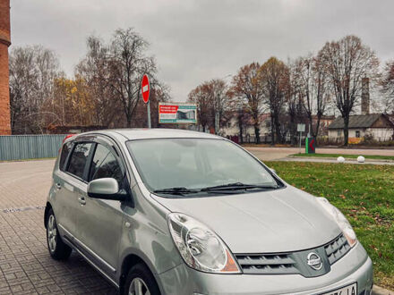 Серый Ниссан Ноут, объемом двигателя 1.6 л и пробегом 122 тыс. км за 6990 $, фото 1 на Automoto.ua