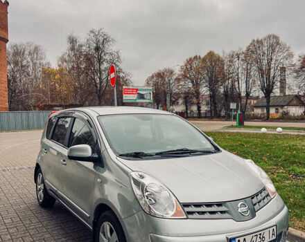 Серый Ниссан Ноут, объемом двигателя 1.6 л и пробегом 122 тыс. км за 6990 $, фото 1 на Automoto.ua