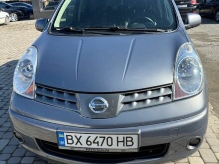 Серый Ниссан Ноут, объемом двигателя 1.6 л и пробегом 215 тыс. км за 5600 $, фото 1 на Automoto.ua