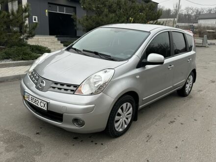 Серый Ниссан Ноут, объемом двигателя 1.6 л и пробегом 83 тыс. км за 5500 $, фото 1 на Automoto.ua