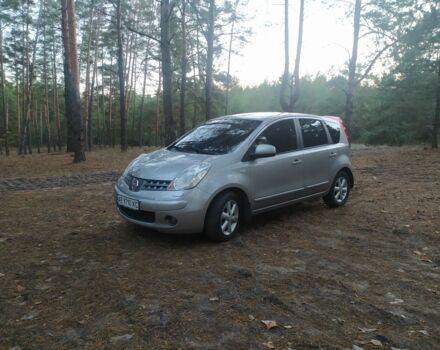 Серый Ниссан Ноут, объемом двигателя 1.6 л и пробегом 177 тыс. км за 5400 $, фото 1 на Automoto.ua