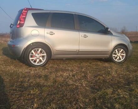 Сірий Ніссан Ноут, об'ємом двигуна 1.6 л та пробігом 144 тис. км за 6300 $, фото 1 на Automoto.ua