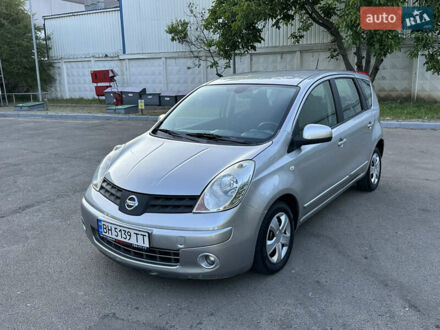 Серый Ниссан Ноут, объемом двигателя 1.6 л и пробегом 250 тыс. км за 5800 $, фото 1 на Automoto.ua