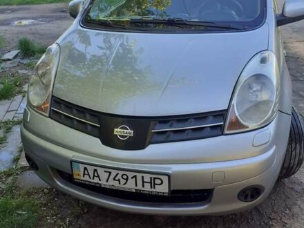 Ниссан Ноут 2008 в Марганце на Automoto.ua Серый Ниссан Ноут, объемом двигателя 1.6 л и пробегом 168 тыс. км за 5450 $, фото 1 на Automoto.ua