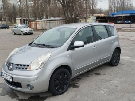 Серый Ниссан Ноут, объемом двигателя 1.4 л и пробегом 231 тыс. км за 5500 $, фото 1 на Automoto.ua