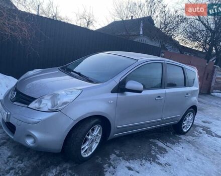 Серый Ниссан Ноут, объемом двигателя 1.39 л и пробегом 200 тыс. км за 6000 $, фото 1 на Automoto.ua