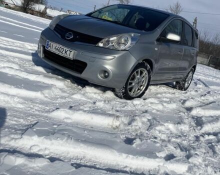 Серый Ниссан Ноут, объемом двигателя 1.4 л и пробегом 200 тыс. км за 6000 $, фото 1 на Automoto.ua