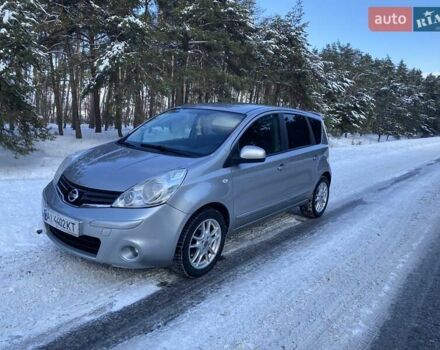 Серый Ниссан Ноут, объемом двигателя 1.39 л и пробегом 200 тыс. км за 6000 $, фото 1 на Automoto.ua