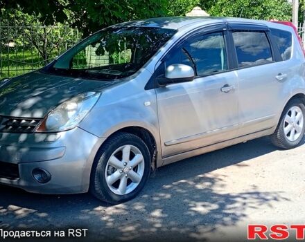 Серый Ниссан Ноут, объемом двигателя 1.6 л и пробегом 165 тыс. км за 3700 $, фото 1 на Automoto.ua