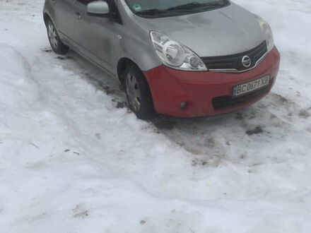 Серый Ниссан Ноут, объемом двигателя 1.39 л и пробегом 112 тыс. км за 5500 $, фото 1 на Automoto.ua