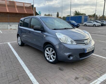 Серый Ниссан Ноут, объемом двигателя 1.5 л и пробегом 218 тыс. км за 5500 $, фото 1 на Automoto.ua