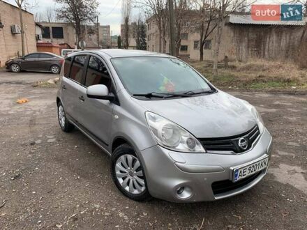 Ніссан Ноут 2010 у Кривому Розі на Automoto.ua Сірий Ніссан Ноут, об'ємом двигуна 1.39 л та пробігом 147 тис. км за 5000 $, фото 1 на Automoto.ua