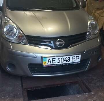 Сірий Ніссан Ноут, об'ємом двигуна 0 л та пробігом 82 тис. км за 8700 $, фото 1 на Automoto.ua