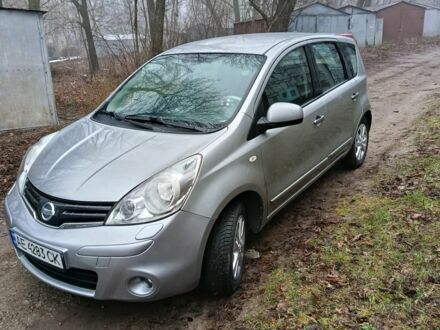 Сірий Ніссан Ноут, об'ємом двигуна 1.4 л та пробігом 141 тис. км за 7800 $, фото 1 на Automoto.ua