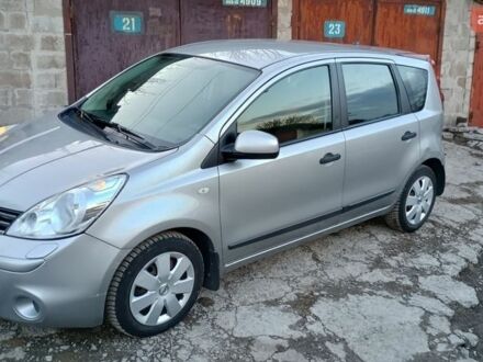 Серый Ниссан Ноут, объемом двигателя 1.39 л и пробегом 140 тыс. км за 5500 $, фото 1 на Automoto.ua