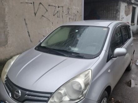 Серый Ниссан Ноут, объемом двигателя 1.5 л и пробегом 46 тыс. км за 8800 $, фото 1 на Automoto.ua
