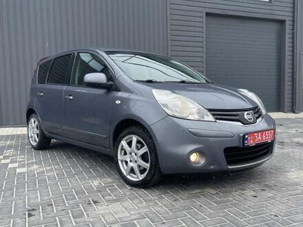 Сірий Ніссан Ноут, об'ємом двигуна 1.6 л та пробігом 211 тис. км за 8600 $, фото 1 на Automoto.ua